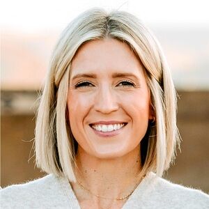 Meet your Posher, Hillary